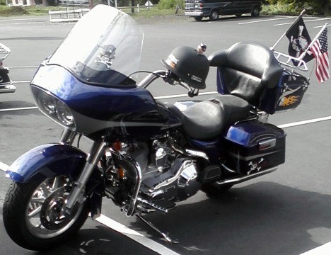 Blue Harley Davidson Road Glide